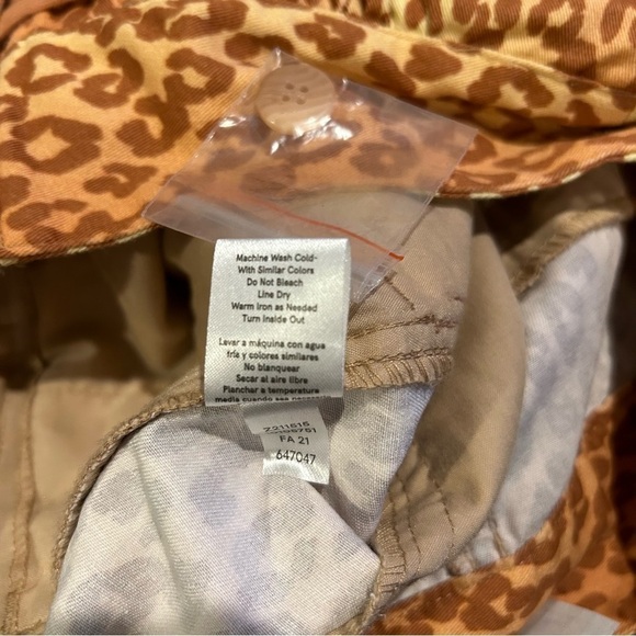 Venus Leopard Cheetah Animal Print Cargo Pants - Picture 14 of 16